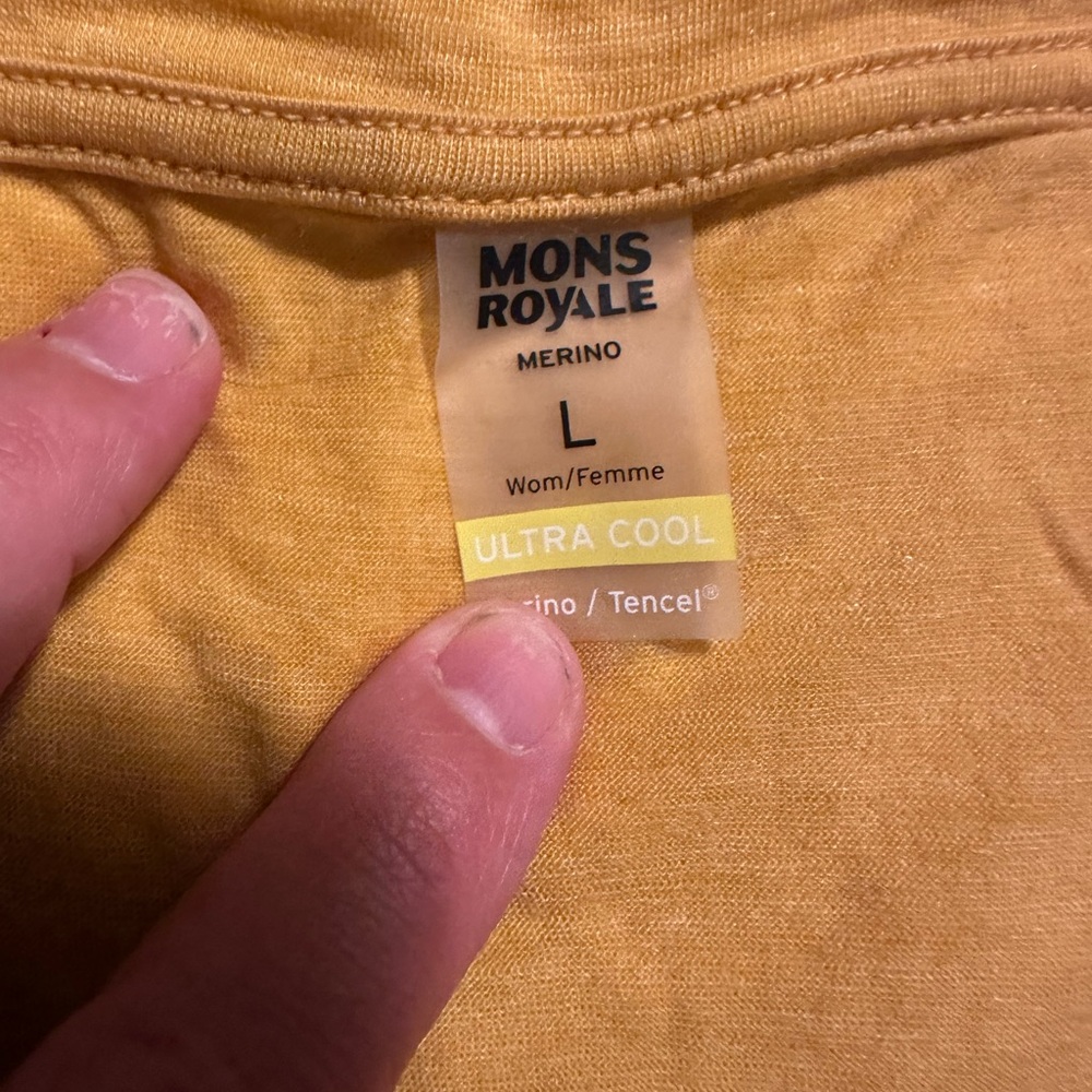 Mons Royale merino T shirt - women’s large - Picture 3 of 3